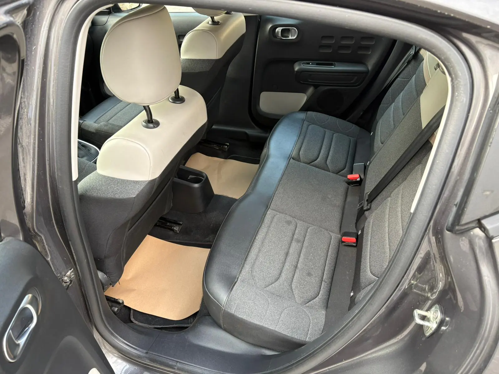 Citroen C3 Feel Bold 1.2 Puretech 110 HP EAT6, fotoğraf 11