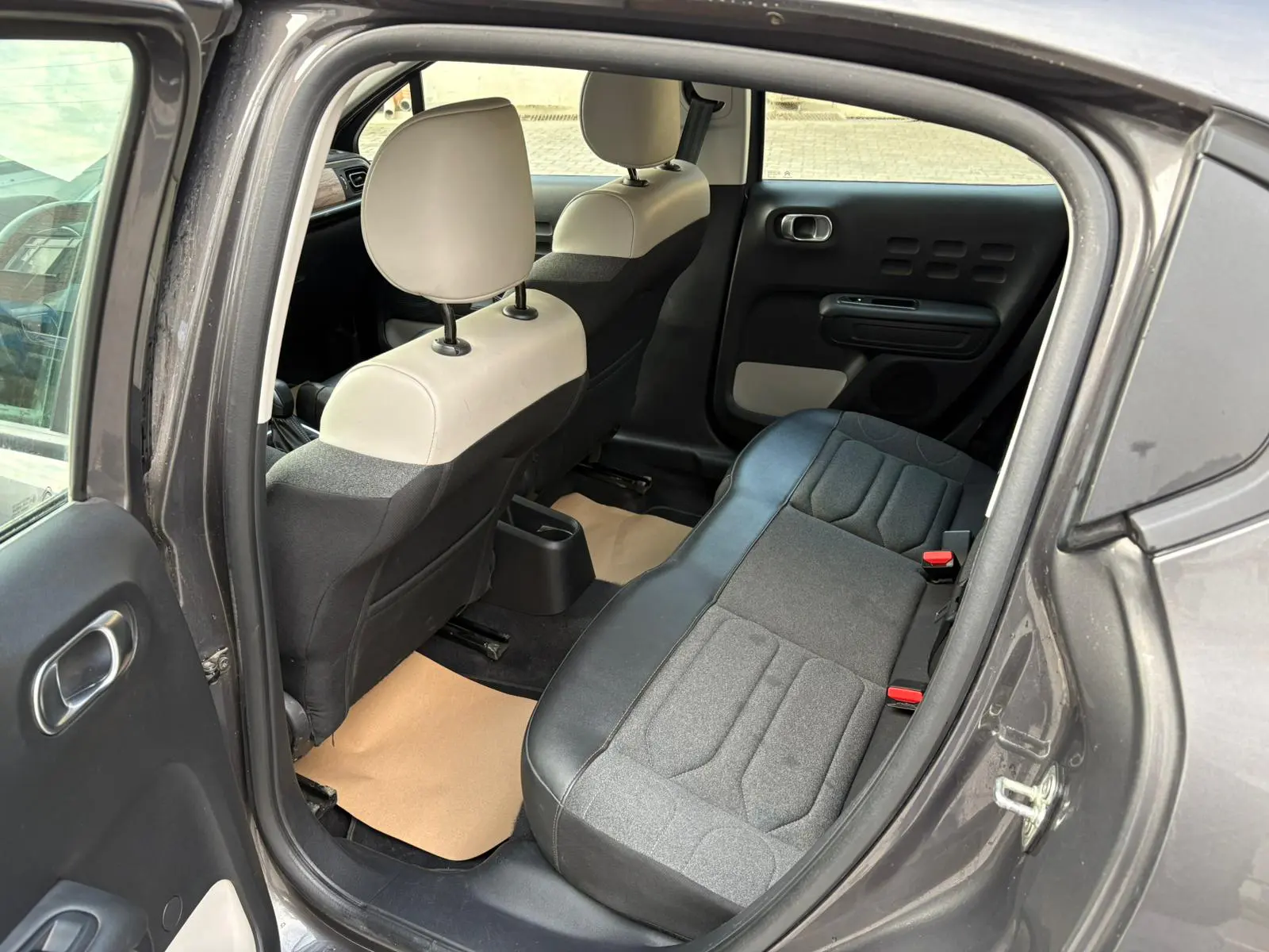 Citroen C3 Feel Bold 1.2 Puretech 110 HP EAT6, fotoğraf 9