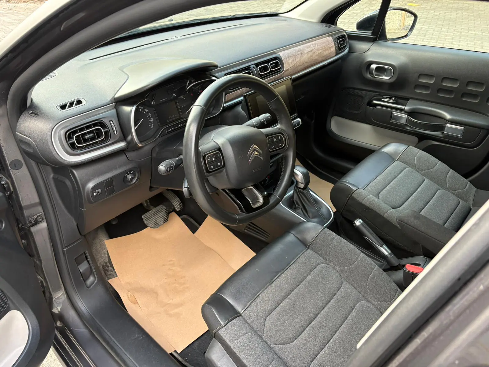Citroen C3 Feel Bold 1.2 Puretech 110 HP EAT6, fotoğraf 10