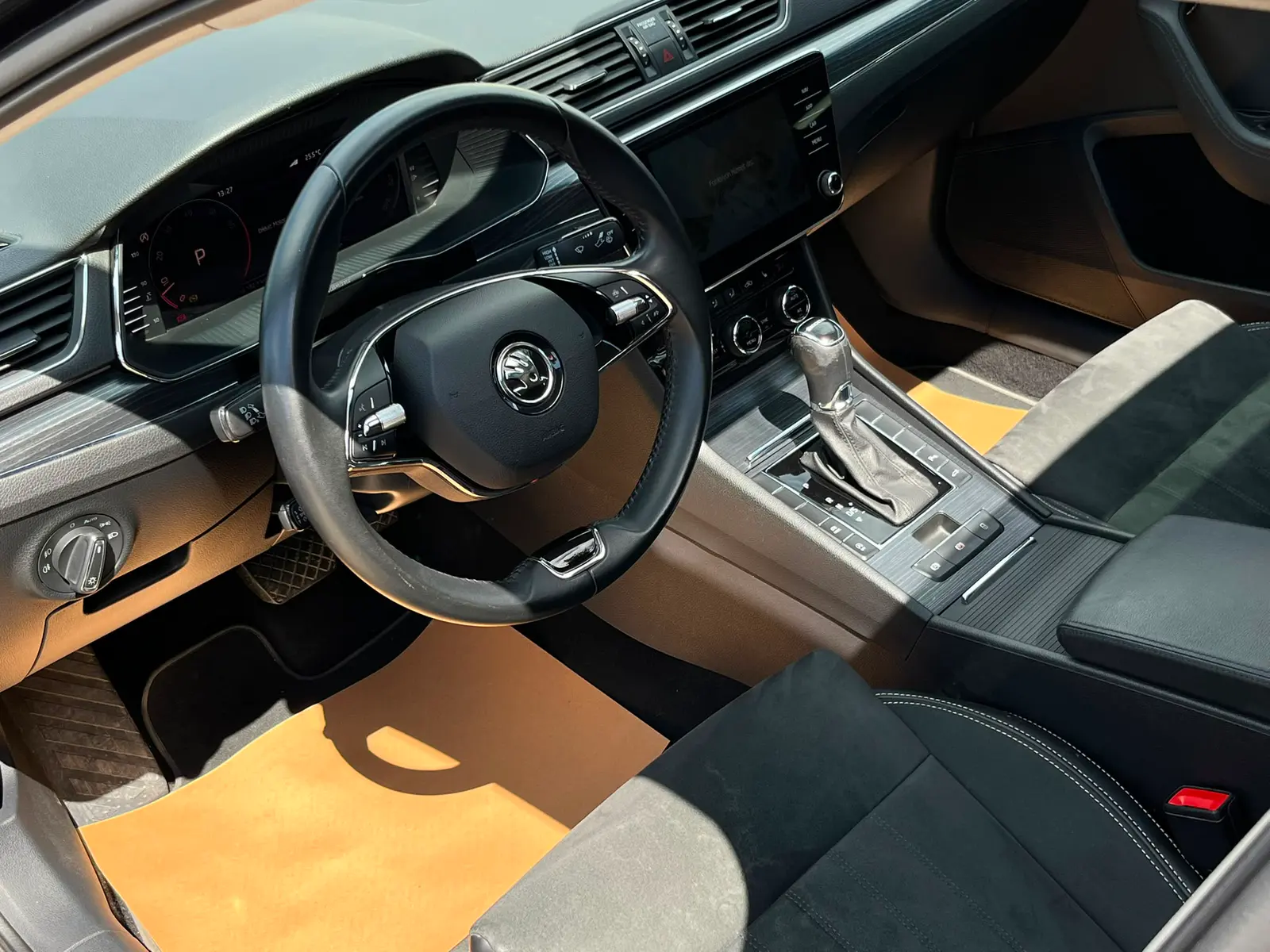 Skoda Superb 1.5 150 DSG Prestige, fotoğraf 4