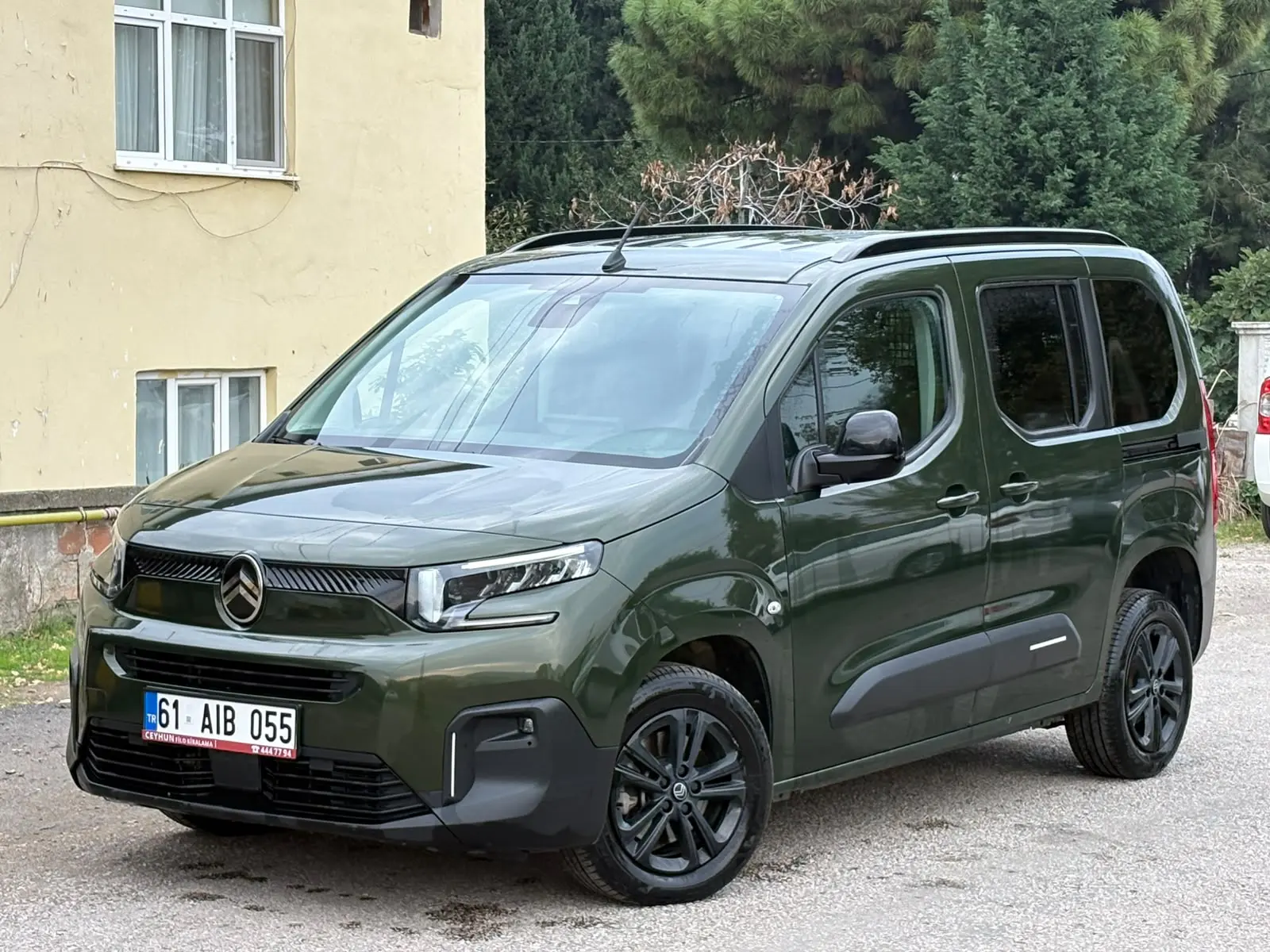 Citroen Berlingo VP Feel Bold 1.5 Bluehdi 130HP EAT8, fotoğraf 2