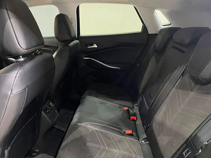 Opel Grandland 1.5 Ultimate, fotoğraf 10