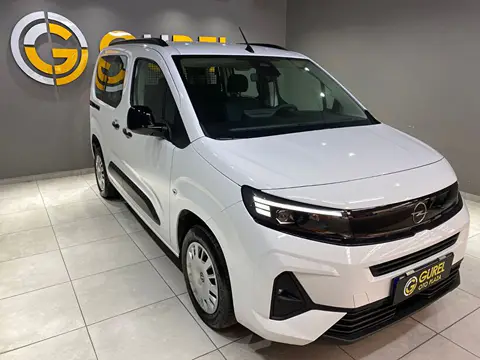 Opel Combo 1.5 D Essential