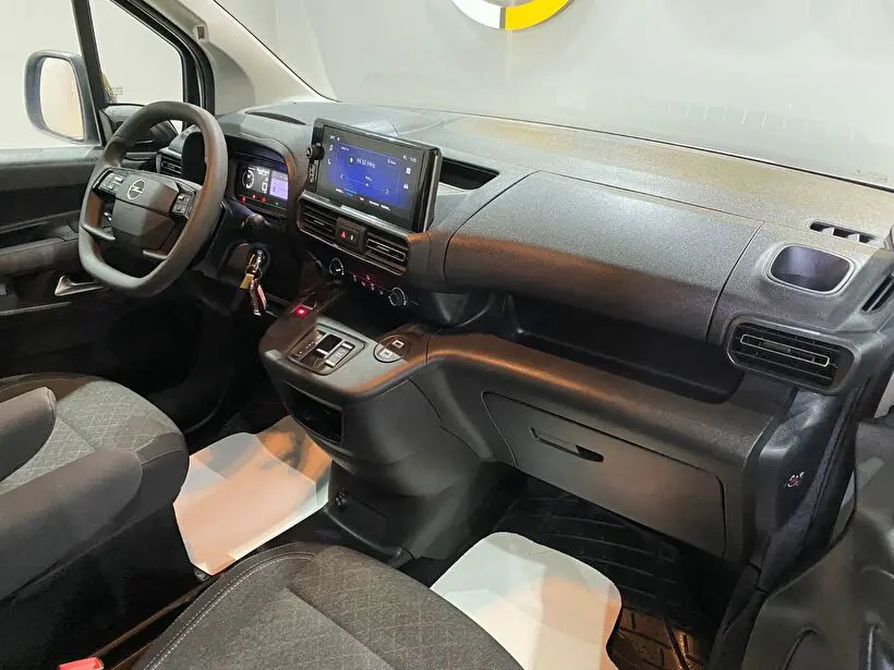 Opel Combo 1.5 D Essential, fotoğraf 11