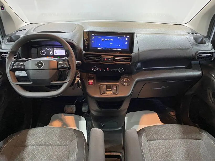 Opel Combo 1.5 D Essential, fotoğraf 13