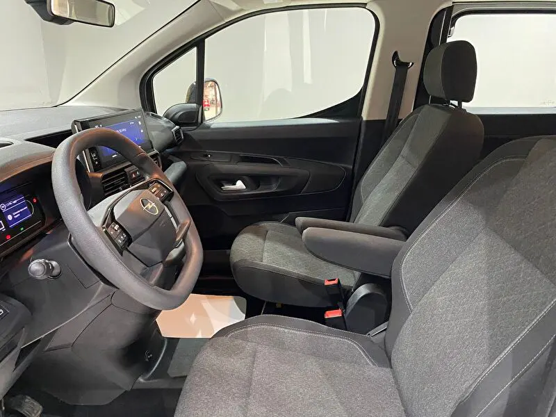 Opel Combo 1.5 D Essential, fotoğraf 24