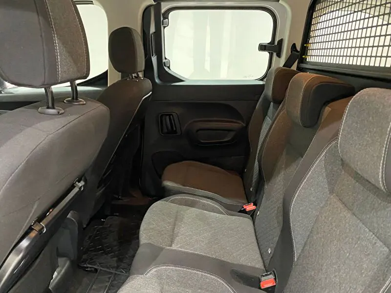 Opel Combo 1.5 D Essential, fotoğraf 26