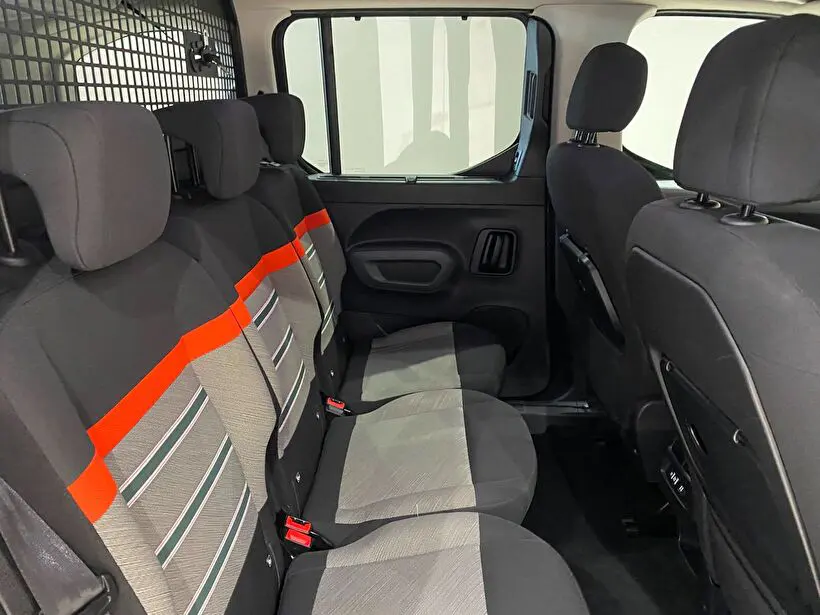Citroen Berlingo 1.5 Shine Bold XTR EAT8, fotoğraf 13