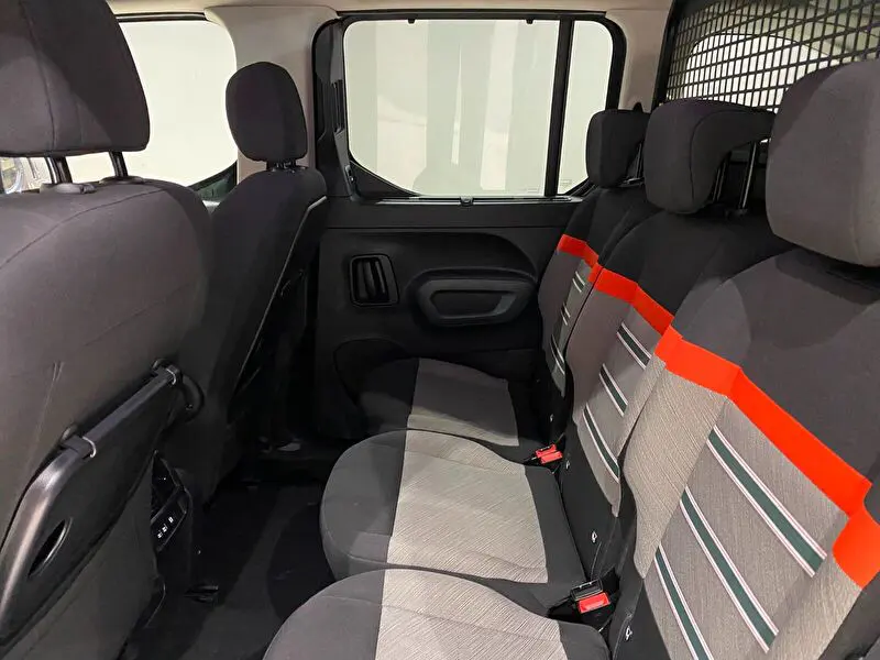 Citroen Berlingo 1.5 Shine Bold XTR EAT8, fotoğraf 27