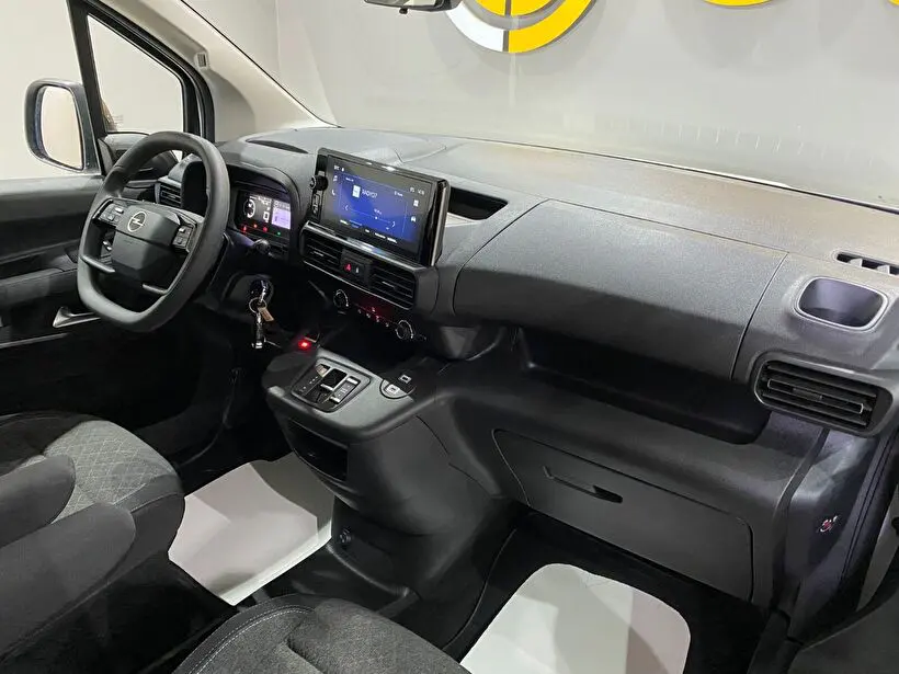 Opel Combo 1.5 D Essential, fotoğraf 11