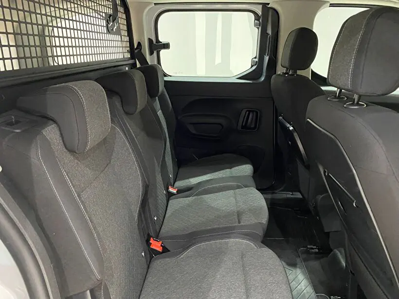 Opel Combo 1.5 D Essential, fotoğraf 12