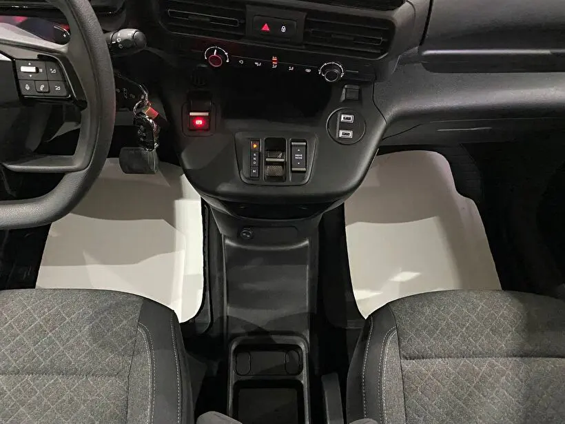 Opel Combo 1.5 D Essential, fotoğraf 15