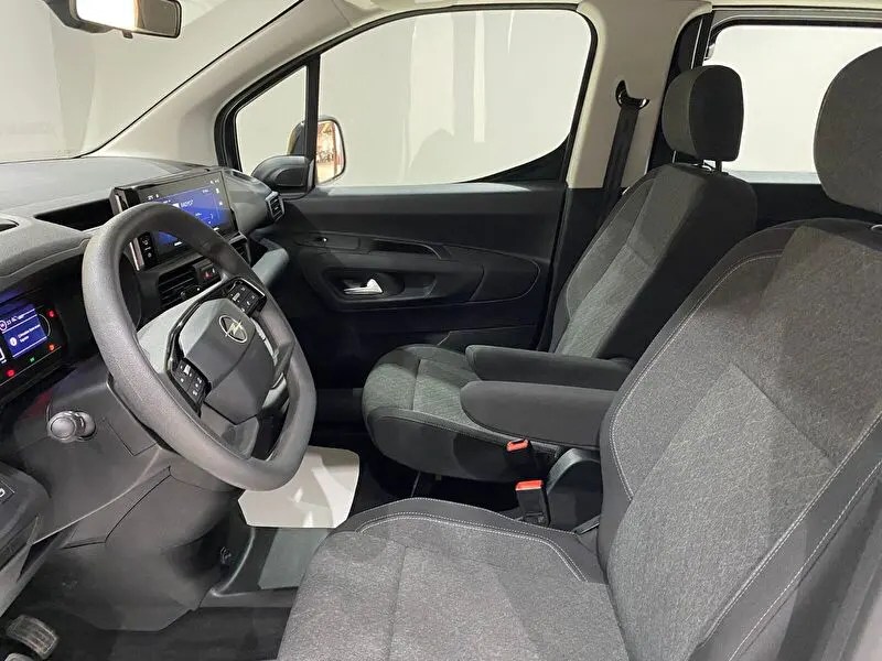 Opel Combo 1.5 D Essential, fotoğraf 23