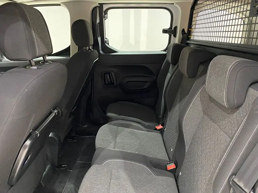 Opel Combo 1.5 D Essential, fotoğraf 10