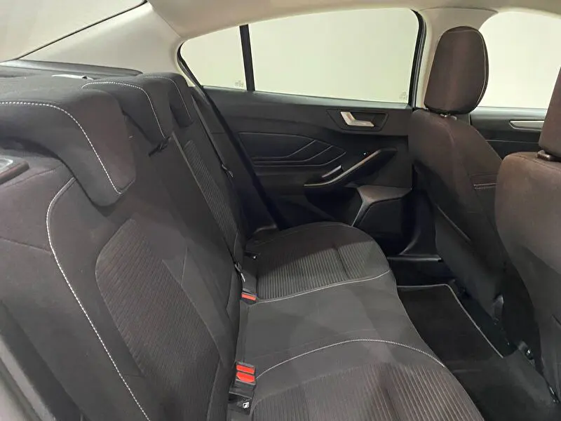 Ford Focus 1.5 EcoBlue Titanium X, fotoğraf 28