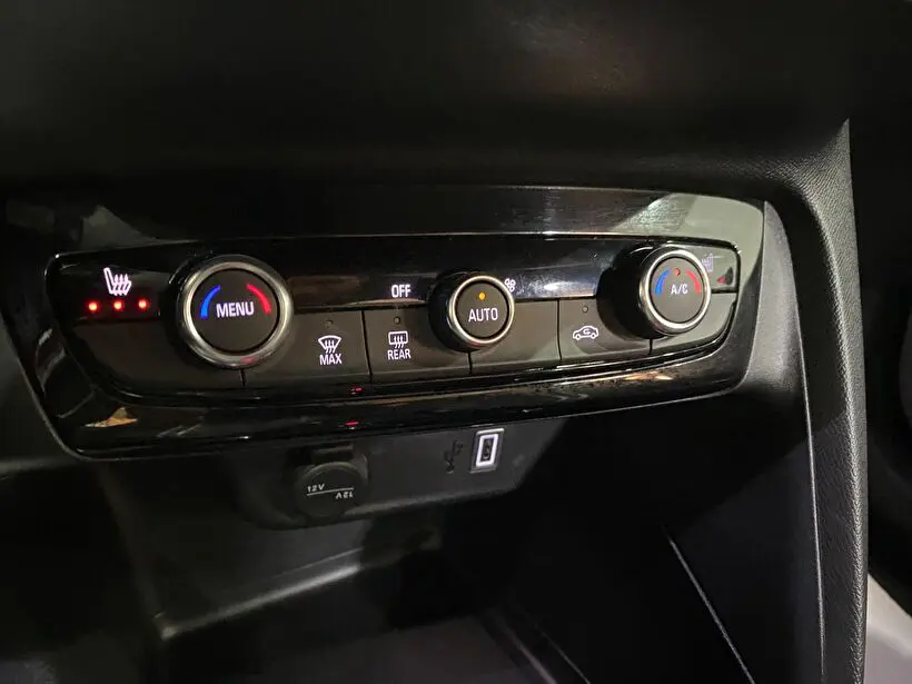 Opel Corsa 1.2 Hybrid E-DCT6, fotoğraf 17