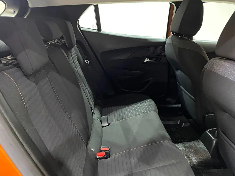 Peugeot 2008 Crossover 1.2 PureTech Active, fotoğraf 28