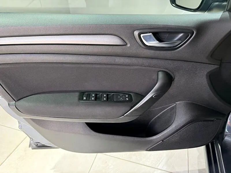 Renault Megane Sedan 1.3 TCe Touch, fotoğraf 23