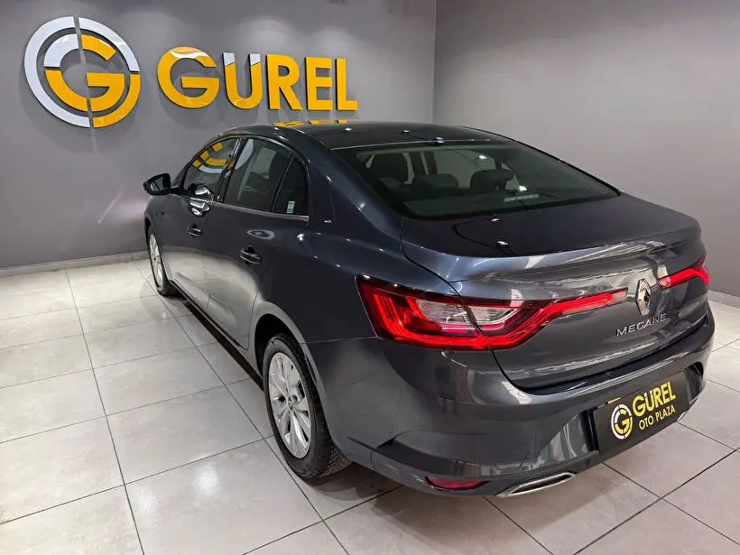 Renault Megane Sedan 1.3 TCe Touch, fotoğraf 4
