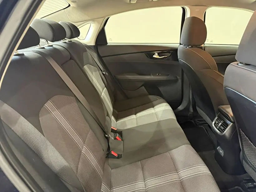 Kia Cerato 1.6L MPI Elegance, fotoğraf 12