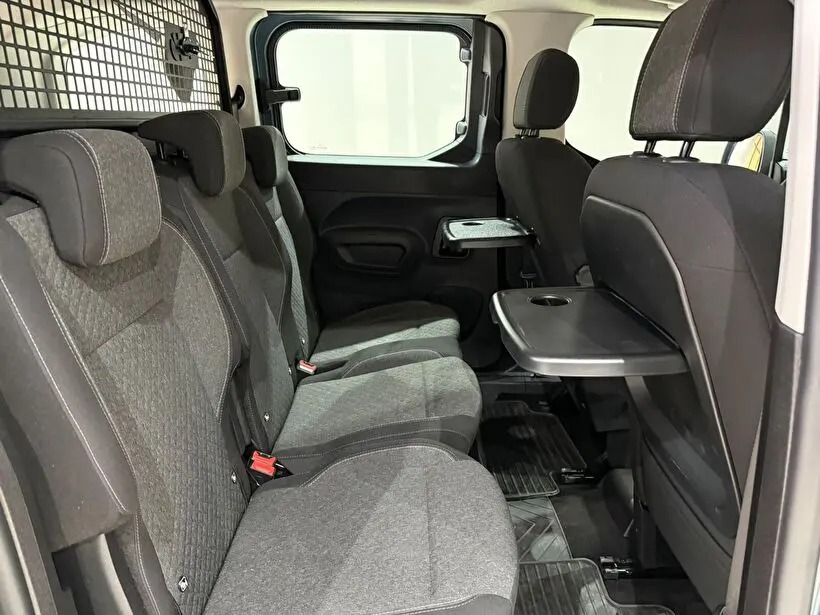 Opel Combo 1.5 D Essential, fotoğraf 12