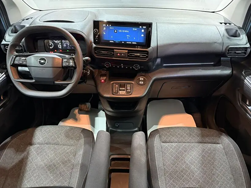 Opel Combo 1.5 D Essential, fotoğraf 13