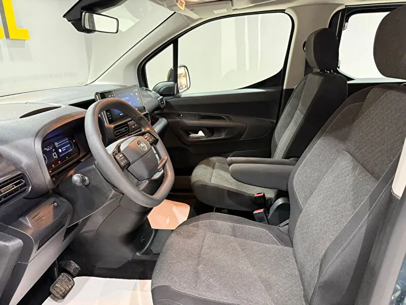 Opel Combo 1.5 D Essential, fotoğraf 24