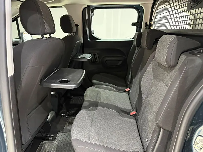 Opel Combo 1.5 D Essential, fotoğraf 10