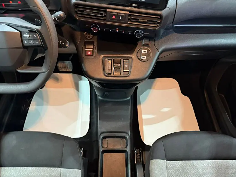 Citroen Berlingo 1.5 BlueHDI Plus EAT8, fotoğraf 16