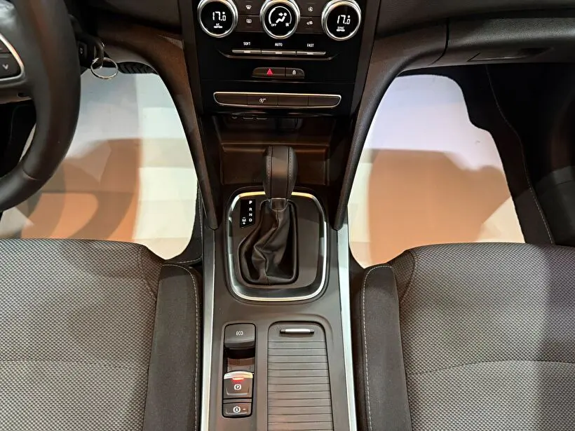 Renault Megane Sedan 1.3 TCe Touch EDC, fotoğraf 16