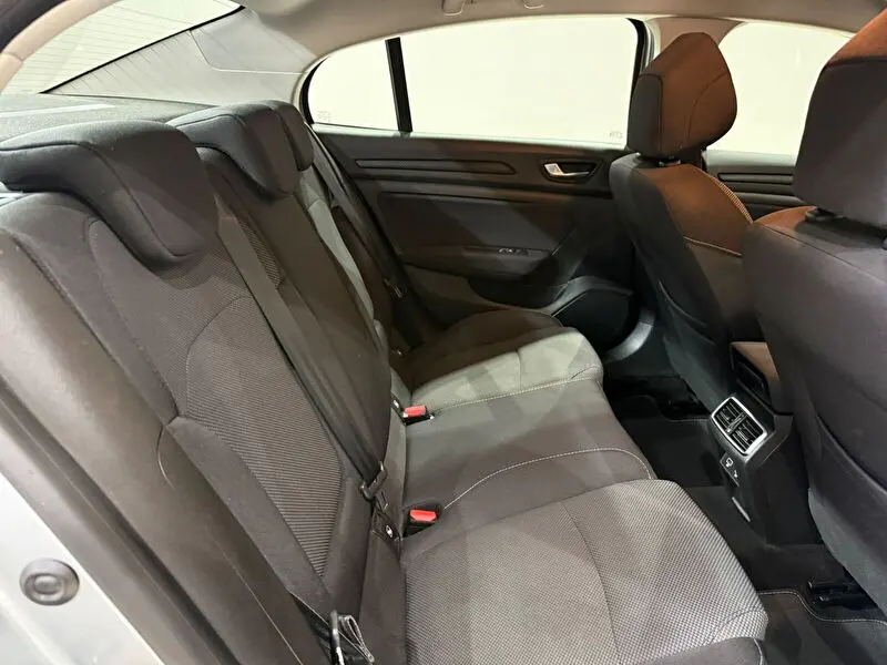 Renault Megane Sedan 1.3 TCe Touch EDC, fotoğraf 28