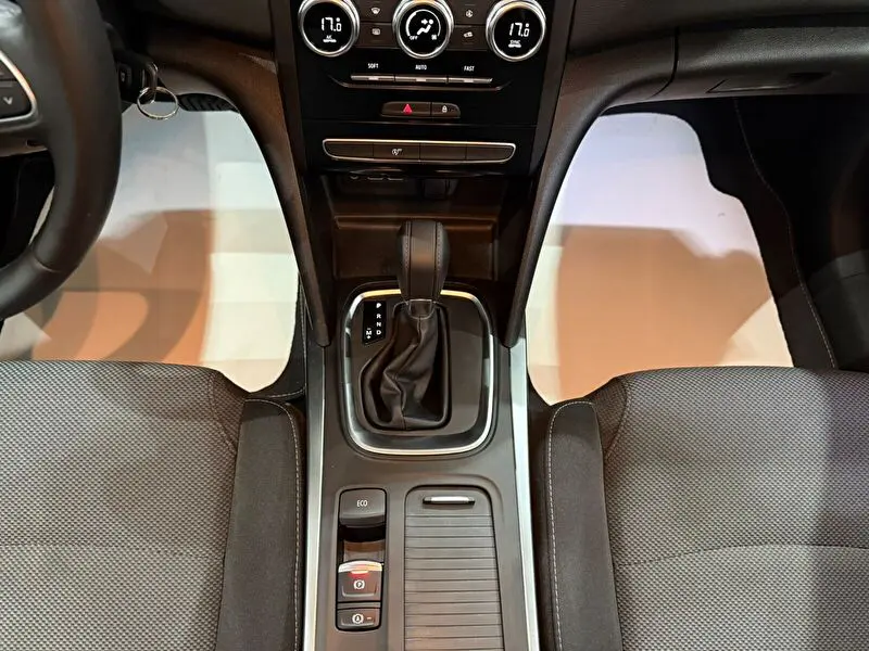 Renault Megane Sedan 1.3 TCe Touch EDC, fotoğraf 32