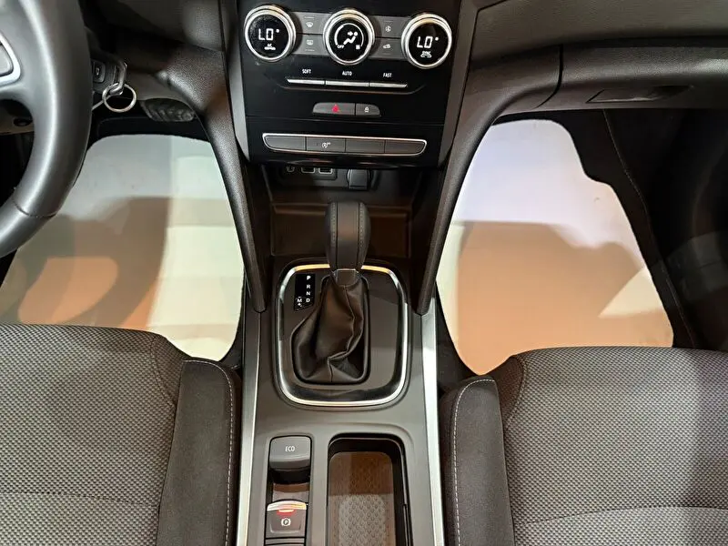 Renault Megane Sedan 1.3 TCe Touch EDC, fotoğraf 32
