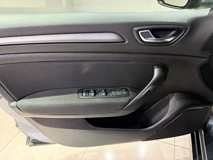 Renault Megane Sedan 1.3 TCe Touch, fotoğraf 7
