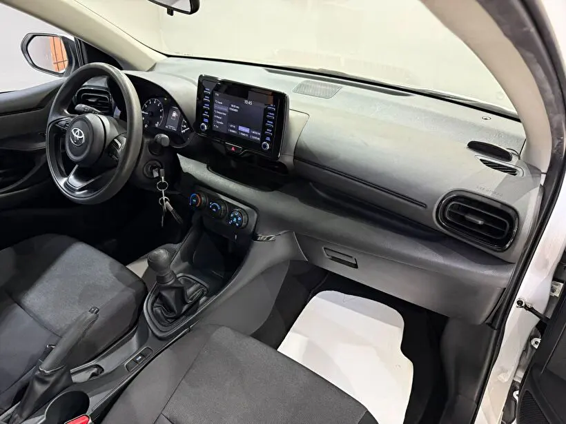 Toyota Yaris 1.0 Vision, fotoğraf 11