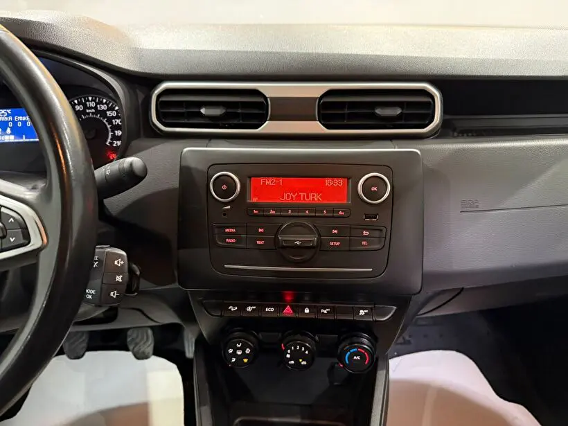 Dacia Duster Essential 1.3 TCE 4x4, fotoğraf 15
