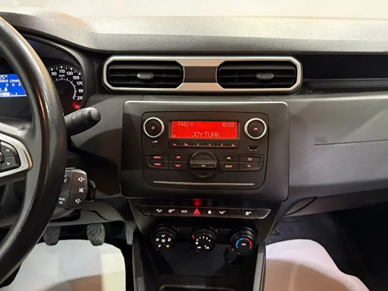 Dacia Duster Essential 1.3 TCE 4x4, fotoğraf 32