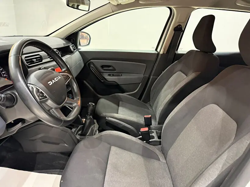 Dacia Duster Essential 1.3 TCE 4x4, fotoğraf 8
