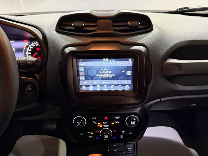 Jeep Renegade 1.3 Turbo 4x2 Limited DDCT, fotoğraf 31