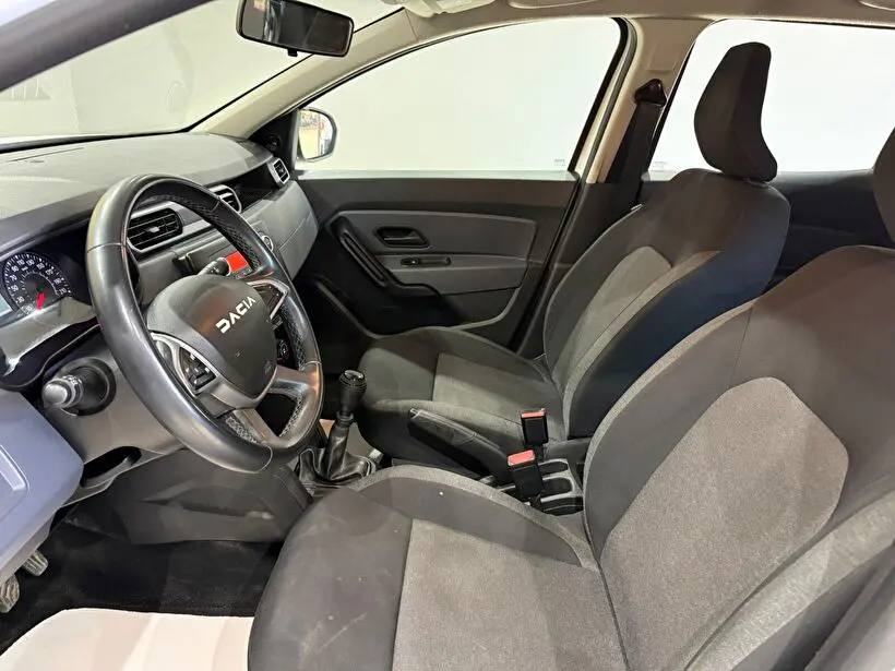 Dacia Duster Essential 1.3 TCE 4x4, fotoğraf 8