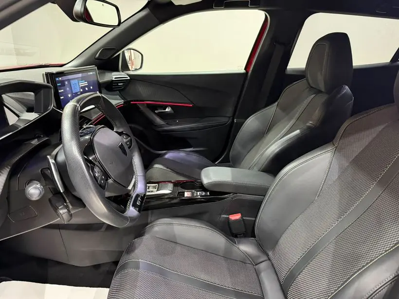 Peugeot 2008 1.2 PureTech GT EAT8, fotoğraf 8