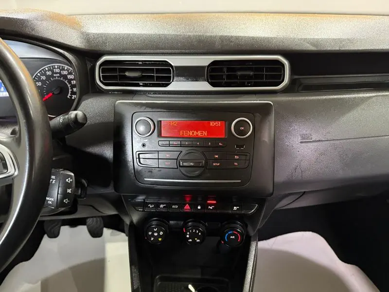 Dacia Duster Essential 1.3 TCE 4x4, fotoğraf 28