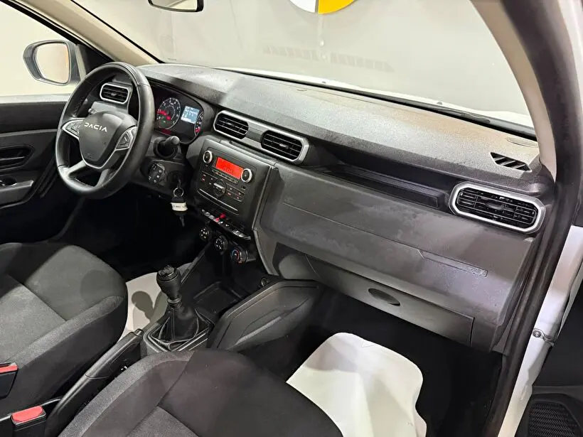 Dacia Duster Essential 1.3 TCE 4x4, fotoğraf 11