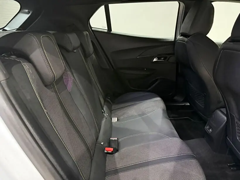 Peugeot 2008 1.2 PureTech GT EAT8, fotoğraf 13