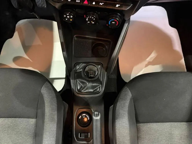 Dacia Duster Essential 1.3 TCE 4x4, fotoğraf 16