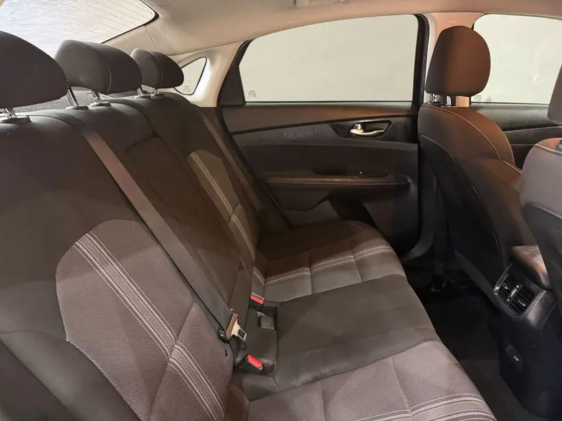 Kia Cerato Sedan 1.6 MPI Elegance Otomatik, fotoğraf 12