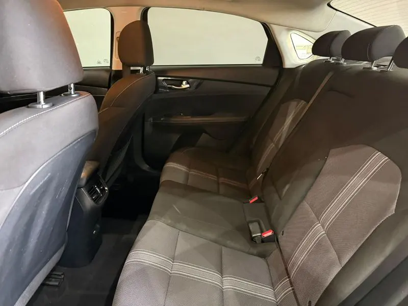 Kia Cerato Sedan 1.6 MPI Elegance Otomatik, fotoğraf 26