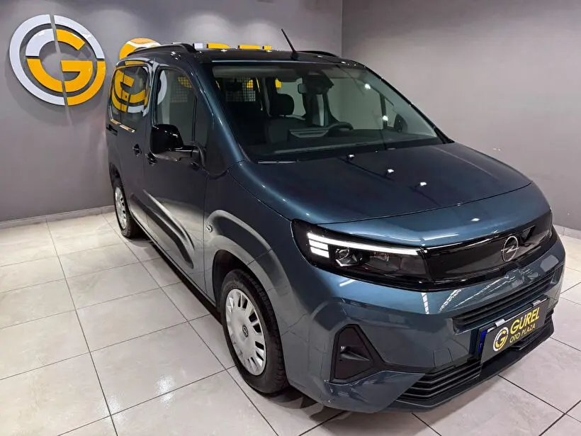 Opel Combo 1.5 D Essential, fotoğraf 1