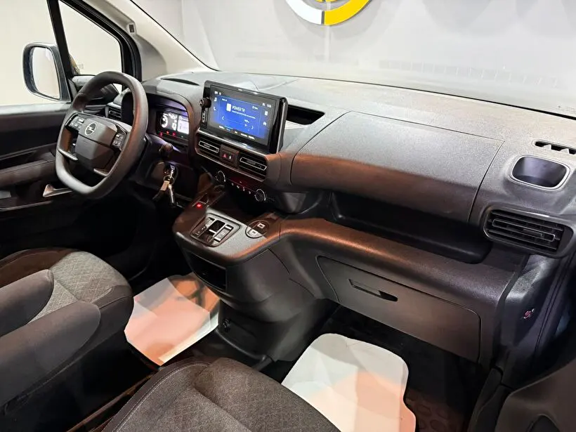 Opel Combo 1.5 D Essential, fotoğraf 11