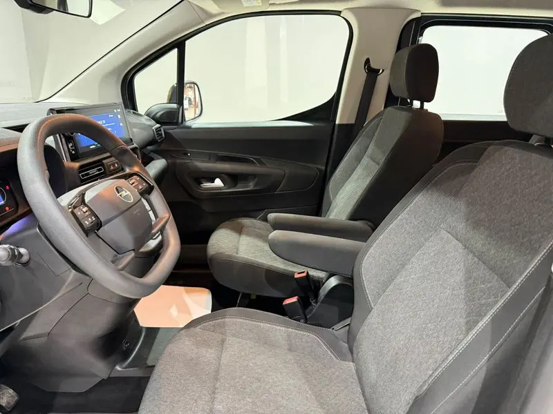Opel Combo 1.5 D Essential, fotoğraf 24